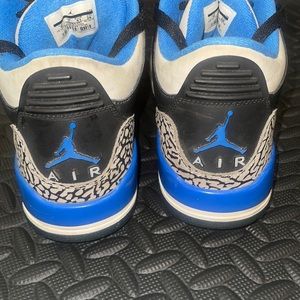 Air Jordan 3’s, gently used, OG retro blue, black, white, and grey size 8
